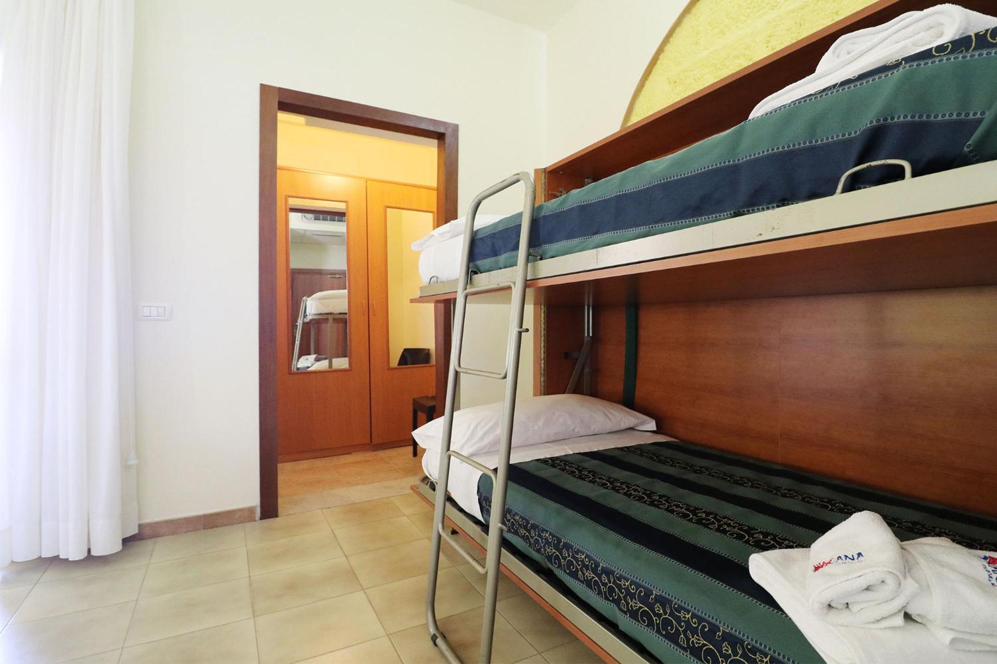 Nirvana Club Village Botricello Room photo