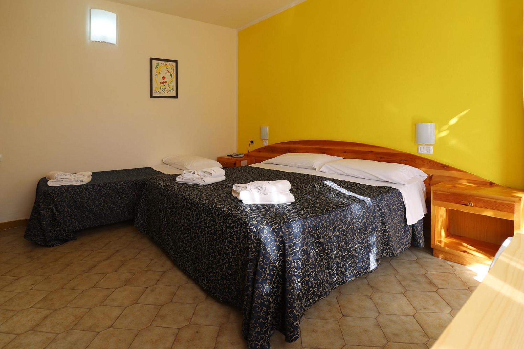 Nirvana Club Village Botricello Room photo