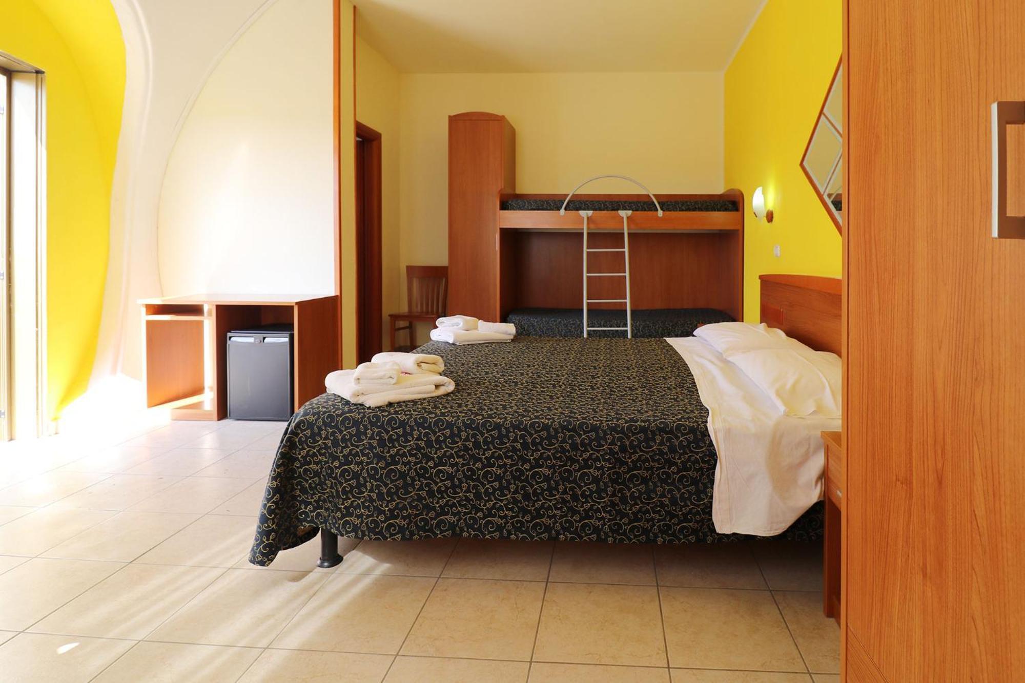 Nirvana Club Village Botricello Room photo