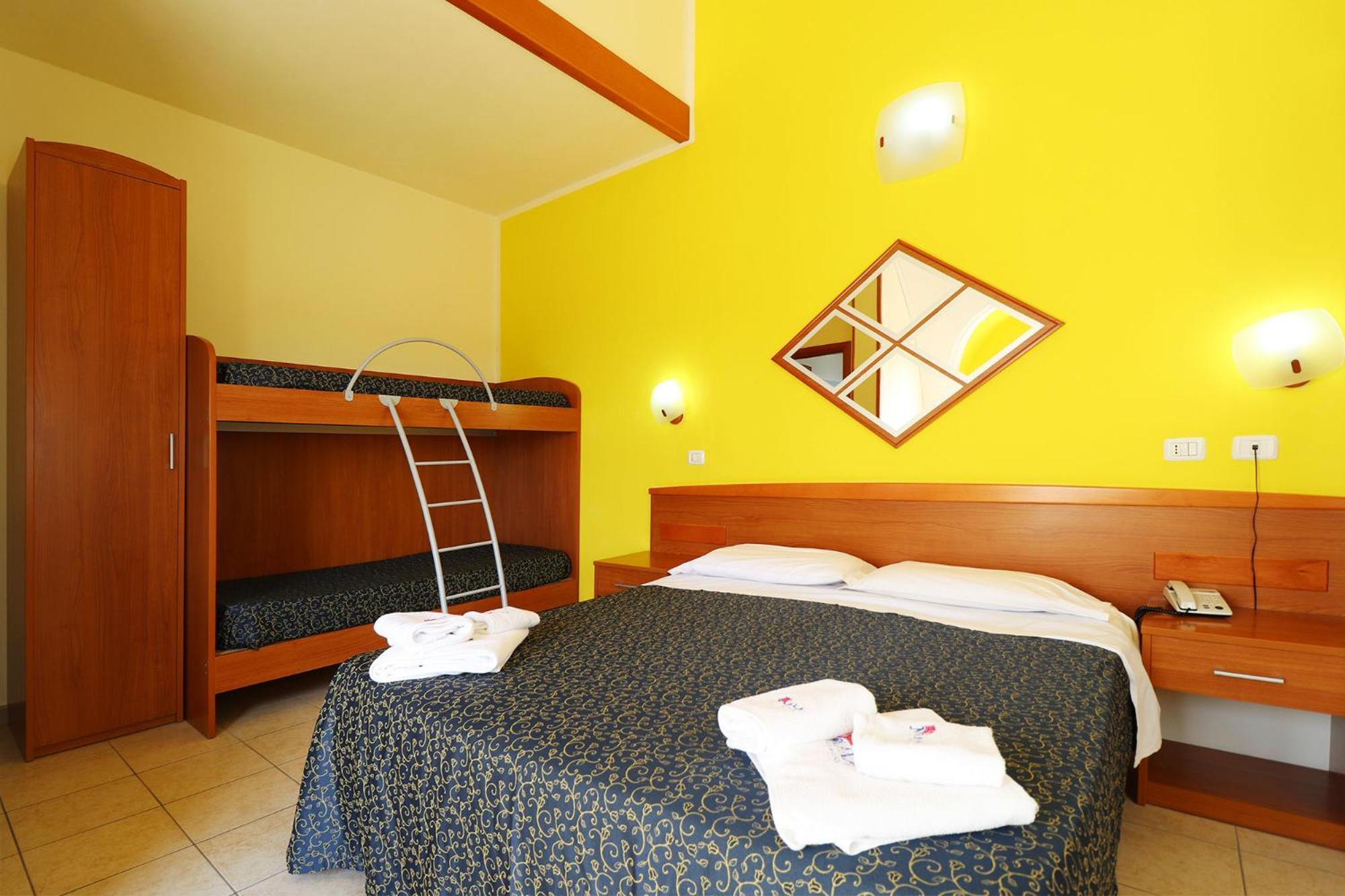 Nirvana Club Village Botricello Room photo