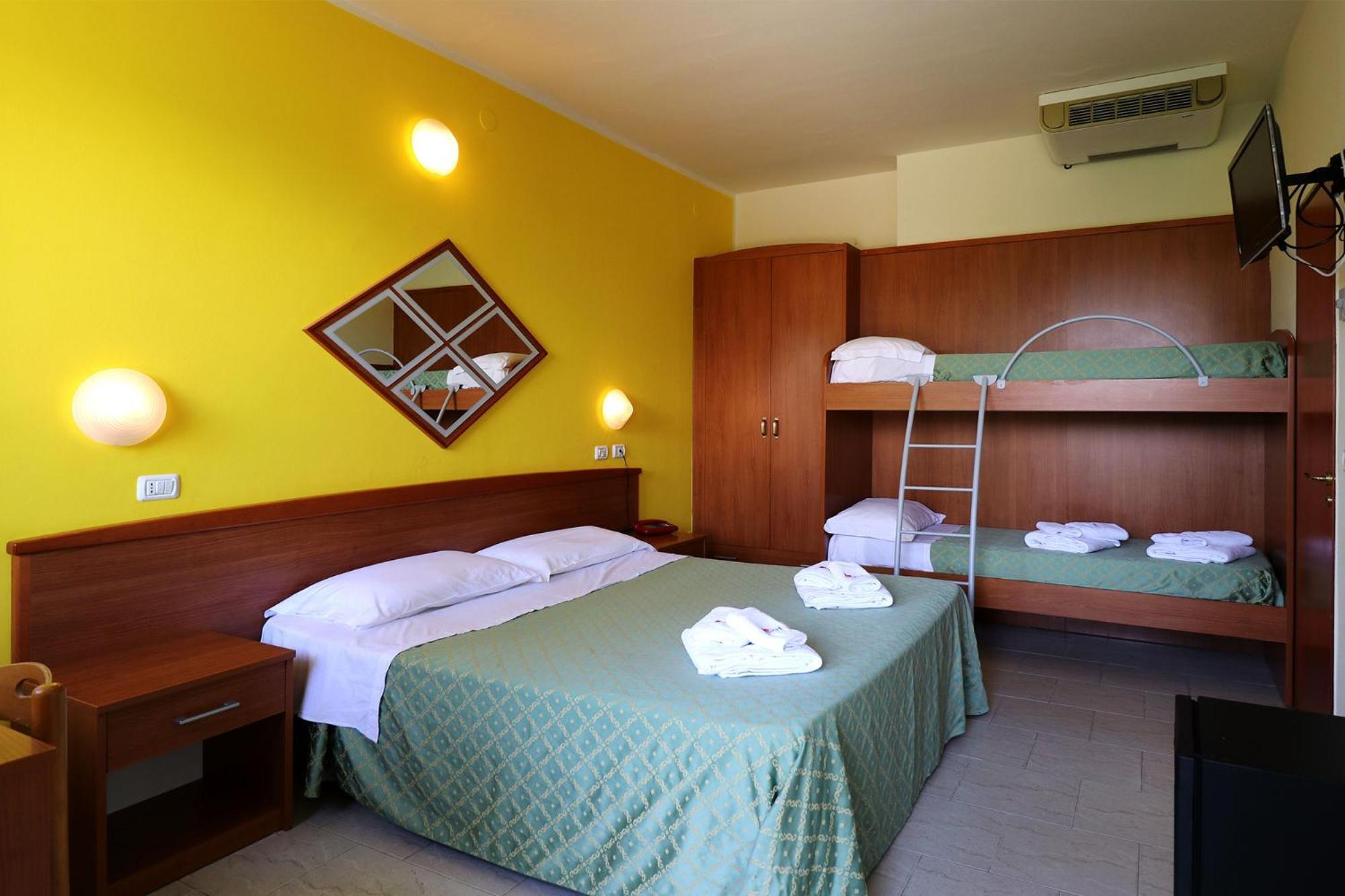 Nirvana Club Village Botricello Room photo